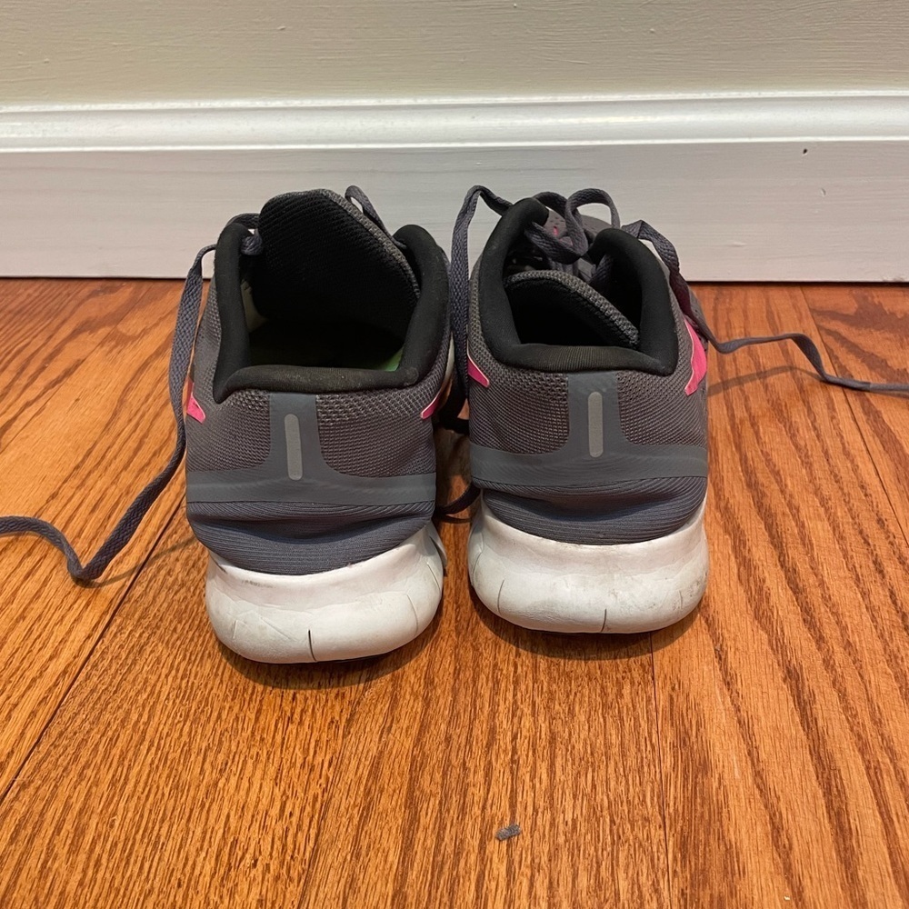 Nike free run sneakers women’s size 7.5 - Picture 3 of 5